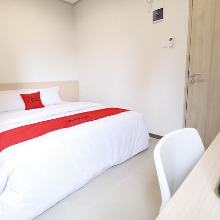 Reddoorz Plus Near Mall Pondok Indah Джакарта Экстерьер фото